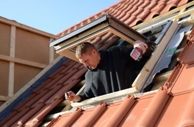 Pose de fenêtres de toit Velux à Mellionnec